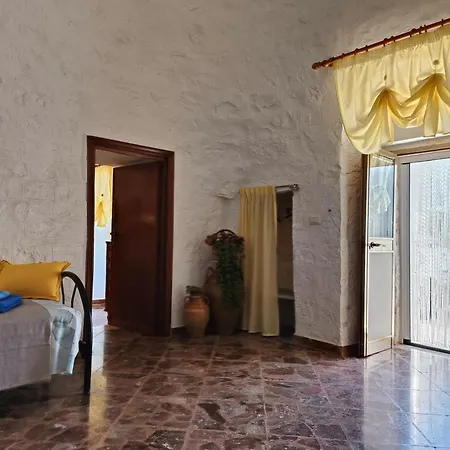 Trulli A Casedda Di Satia Дом отдыха *